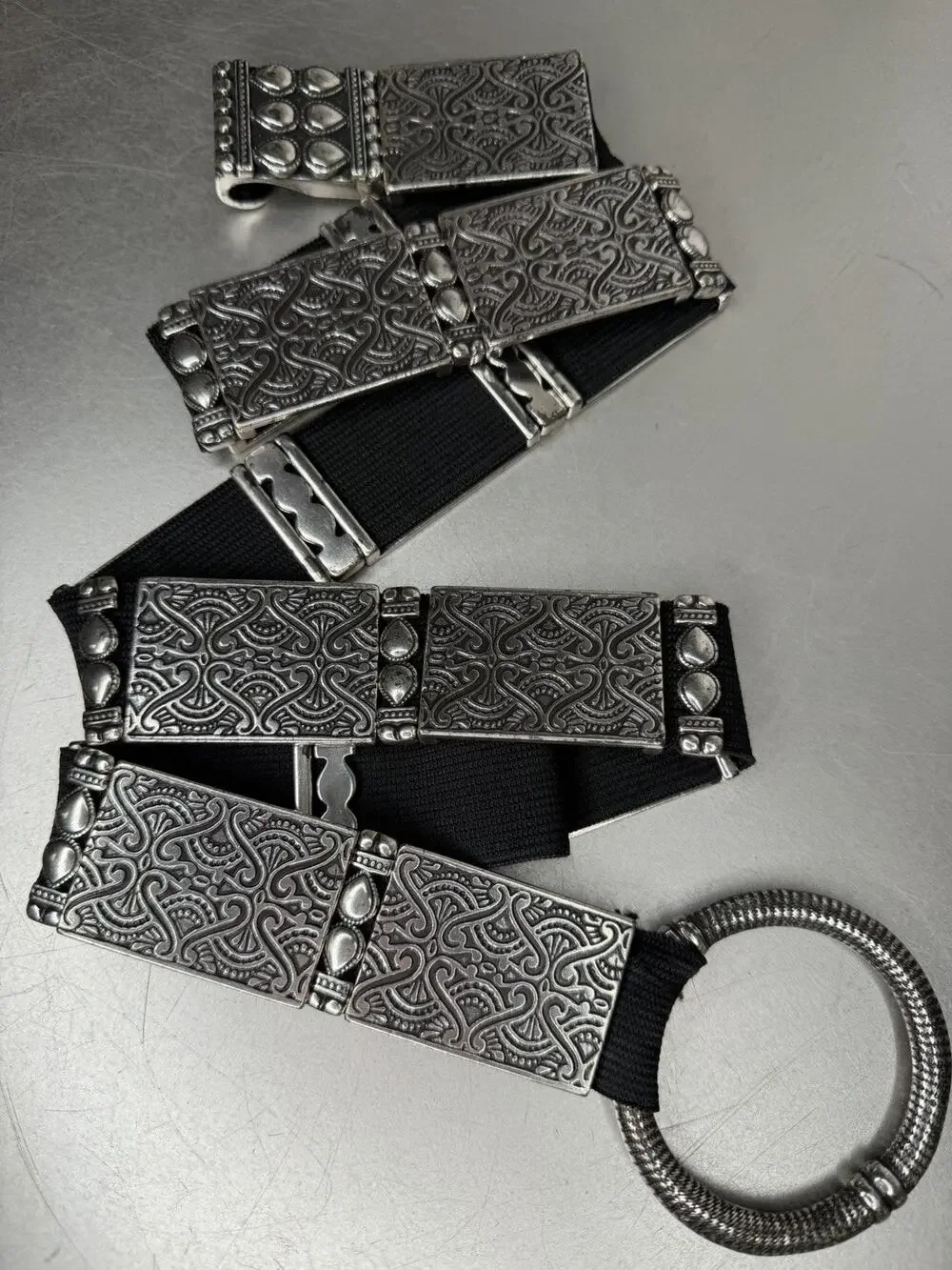 VTG Chicos Metal Link Belt Stretch Black Ornate Silvertone Chunky XL